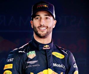 F1: Daniel Ricciardo doing great job at Red Bull, says Lewis Hamilton