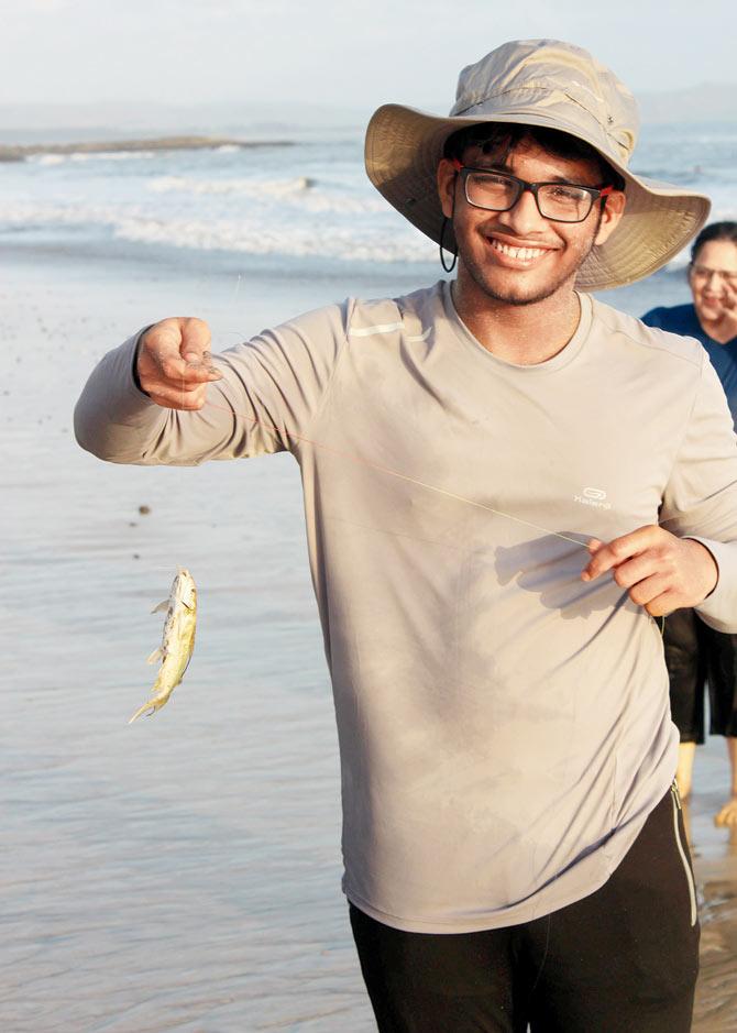 Participants will learn traditional hand fishing and also the line-and-hook type of fishing