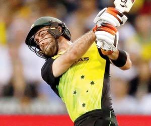 Australia hammer England to enter T20 tri-series final