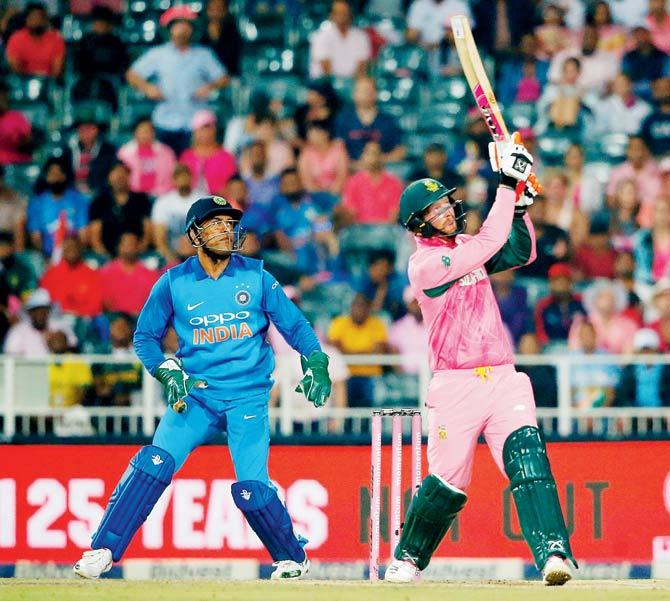 Heinrich Klaasen hits a six off leggie Yuzvendra Chahal in the 22nd over of the South Africa innings. Pic/AFP