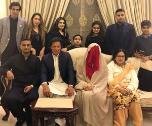 Trouble in Imran Khan's third marriage? Dogs back, wife out