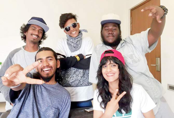 Jasleen Royal with the rappers