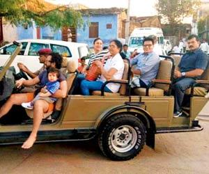 Taimur Ali Khan goes for a Jeep ride in Rajasthan with Saif and Kareena