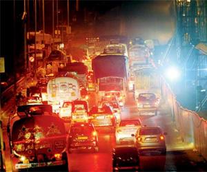 11,018 motorists booked for traffic violations on Holi by Mumbai police