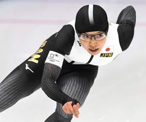 Kodaira breaks Olympic record to win women's 500m speed skating