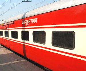 Railways introduce refurbished Mumbai-Delhi Rajdhani train