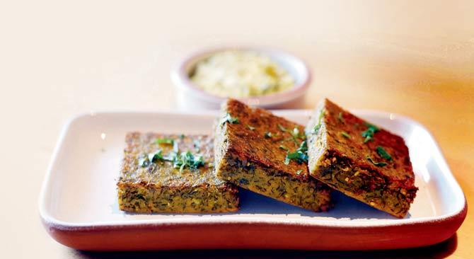 Coriander and roasted peanut cake with green chilli ros