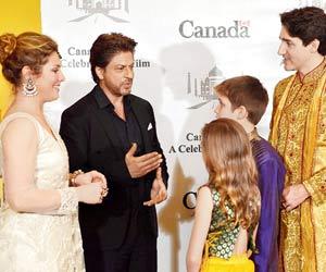 Shah Rukh Khan meets Canadian PM Justin Trudeau and his family