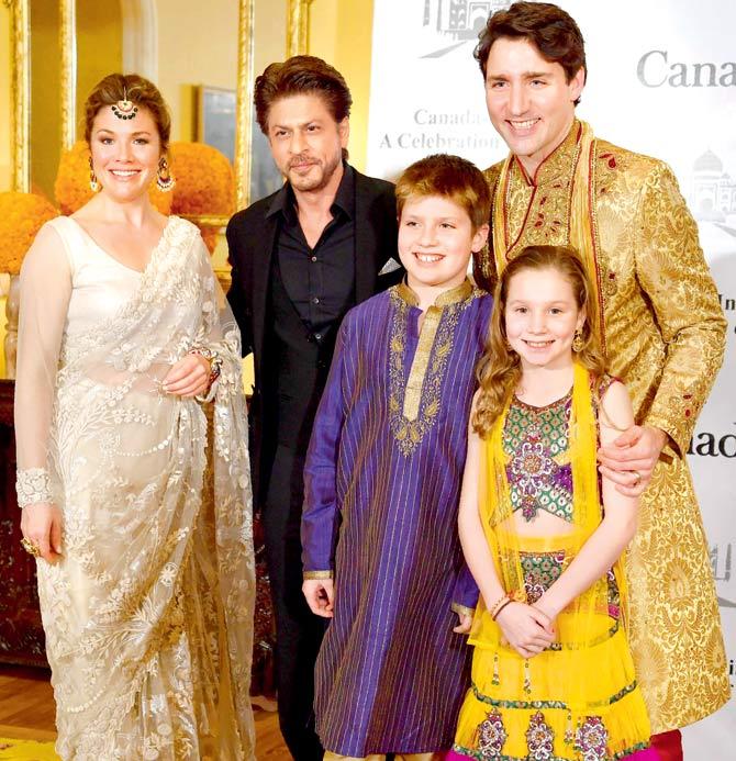 Justin Trudeau with his family and Shah Rukh Khan