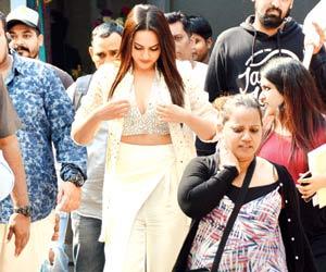 Sonakshi Sinha stuns in yellow blingy jacket