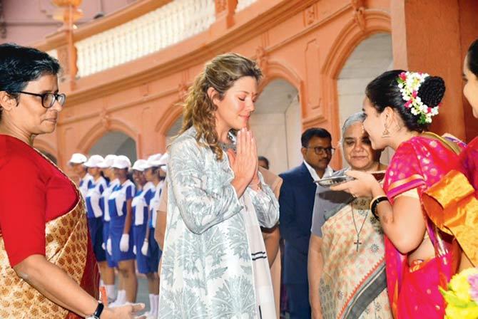 Sophia college students and professors give a traditional welcome to Sophie Gregoire Trudeau on Tuesday. Pic/Atul Kamble