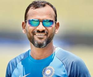 5th ODI: R Sridhar expects fielders to stay steady in windy conditions