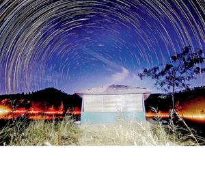 Learn to capture the stars, the night sky at this outdoor photography workshop