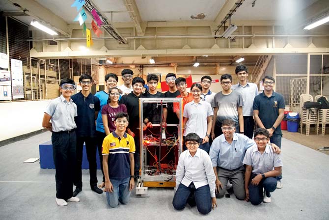 The team of school kids that will unveil their robot at the Nehru Science Centre