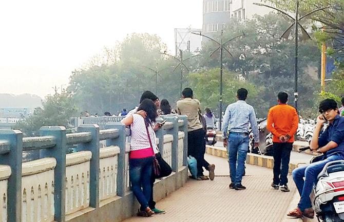 Z Bridge in Pune, which is a favourite spot for couples, has often been targeted by cops