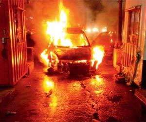 Car gutted in fire in south Delhi