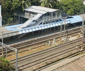 Mumbai: Currey Road station's foot-over-bridges fail to ease commuters' woes