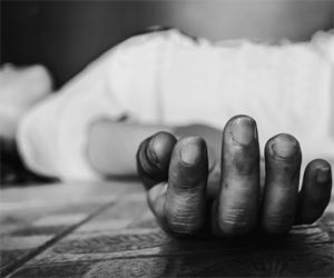 Hyderabad: 5-year-old found sleeping beside dead mother