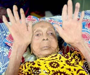 Thane: 104-year-old eyes world record for hip surgery
