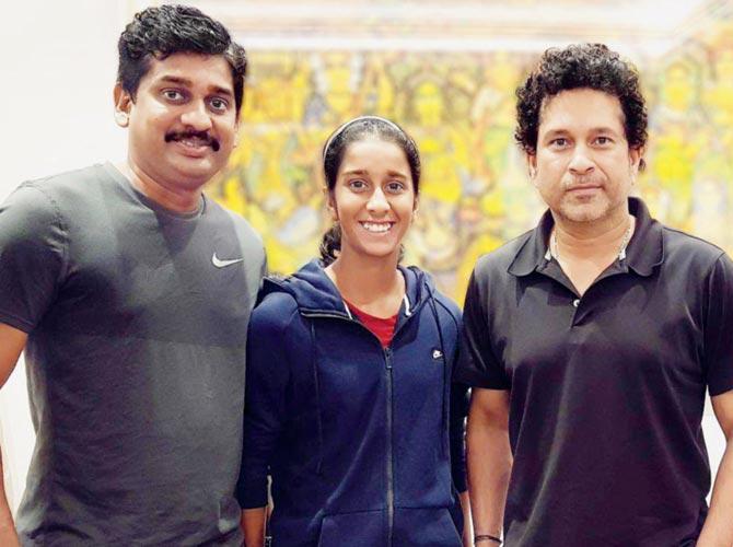 Jemimah with Sachin Tendulkar and her father Ivan (left) prior to the South Africa tour 