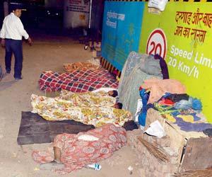 Mumbai: Metro-III construction stalled by beggars and drug peddlers in Mahim