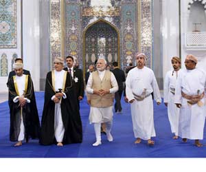PM Narendra Modi visits Sultan Qaboos Mosque, leaves for New Delhi