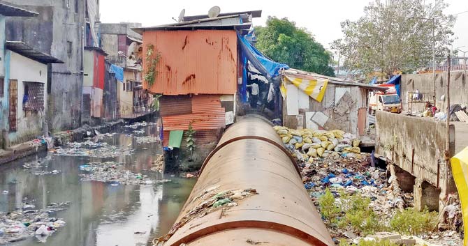 Civic body officials will raze illegal structures on vacant plots after they are identified