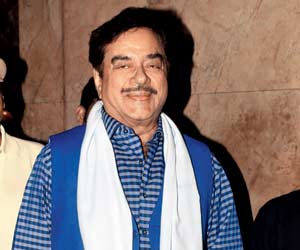 Shatrughan Sinha took a swipe at nationwide fast by BJP MPs