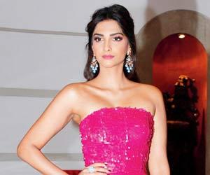 Sonam Kapoor tops Score Trends India