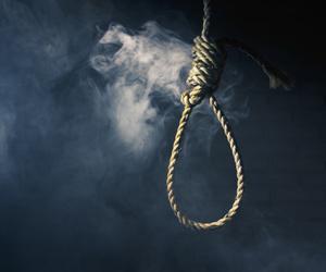 Pune man ends life; wife, two daughters also found dead