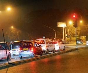 Mumbai traffic department keep signals on post 11pm to reduce speeding accidents