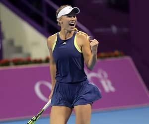Caroline Wozniacki stays on top of WTA rankings