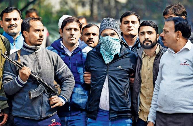 IM co-founder Abdul Subhan Qureshi alias Tauqeer being produced in a court in New Delhi on Monday. Pic/PTI 