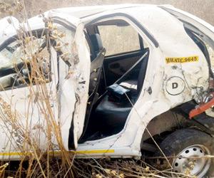 Thane: Driver loses control as car skids on dog blood, two die