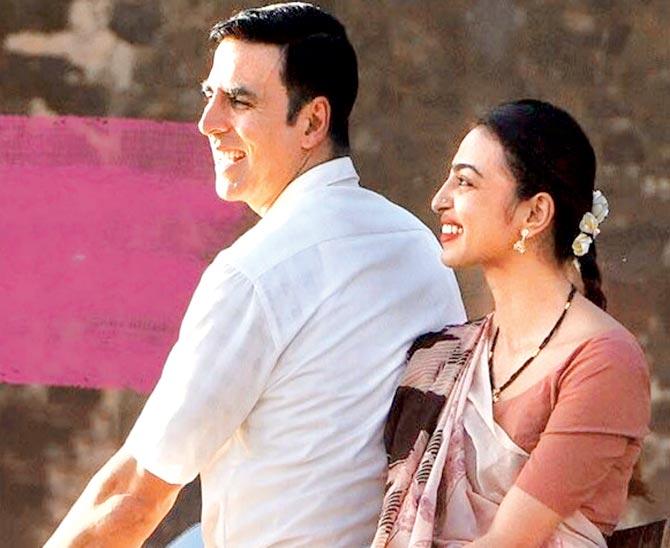 Akshay Kumar and Radhika Apte in Padman Akshay Kumar and Radhika Apte in Padman