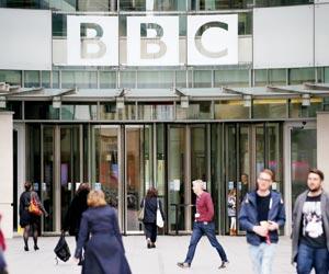 Top male BBC presenters take salary cuts in gender pay row