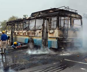 Padmaavat row: Protesters attacks school bus in Gurugram