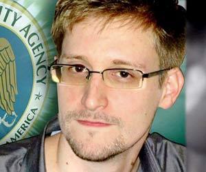 Edward Snowden: Journalist exposing Aadhaar leak merits award, not probe