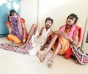 Thane: Fake godmen publicly thrashed, arrested for looting RTO agent's office