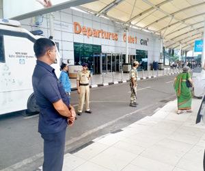 Mumbai: Bomb threat at airport, Hinduja Hospital keeps cops on their toes