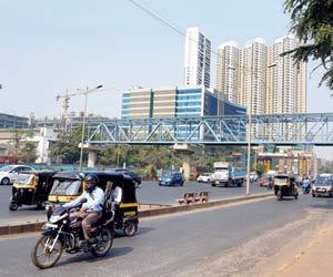 Mumbai: Goregaon FOB on risky road to be open to public