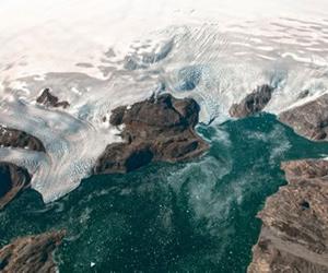 Earth's heat loss pushing Greenland's ice sheet towards sea