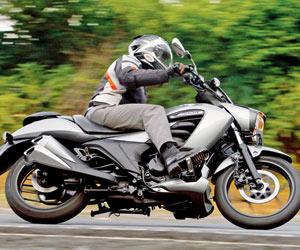 Suzuki enters the small cruiser market with the aggressively-styled Intruder 150