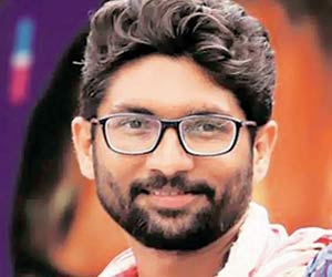 Scribes boycott Mevani meet after he asks TV channel to leave