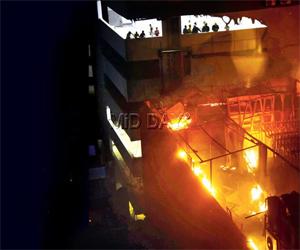 No bail for pub owners in Kamala Mills fire case