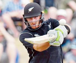 Martin Guptill steers New Zealand to 8 wicket win vs Pakistan