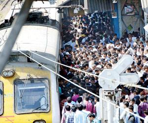 Will staggered office timings help ease rush hour in Mumbai local trains?