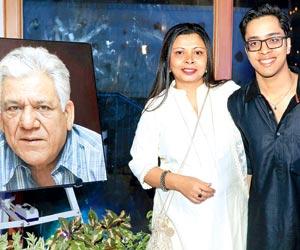Om Puri's first death anniversary: Kabir Khan, Mini Mathur at memorial service