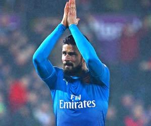 Arsene Wenger expects Olivier Giroud exit as Aubameyang deal inches closer