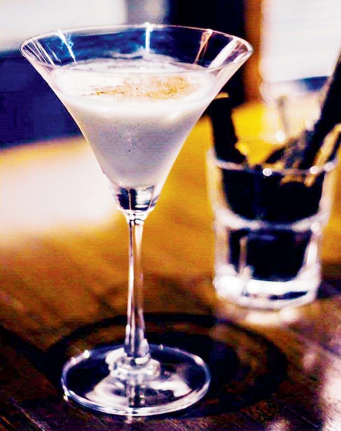 Cinnamon crème brulee martini